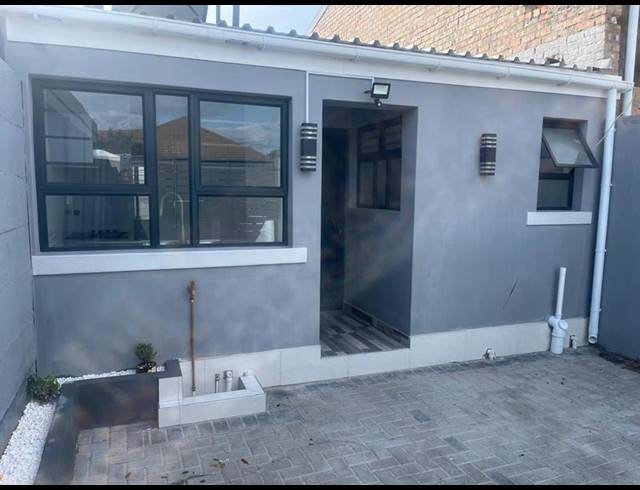 2 BEDROOM TOWNHOUSE FOR SALE IN KENSINGTON
